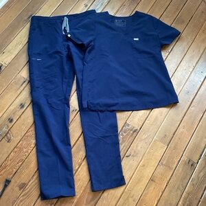 Figs navy medium Catarina and medium tall yola